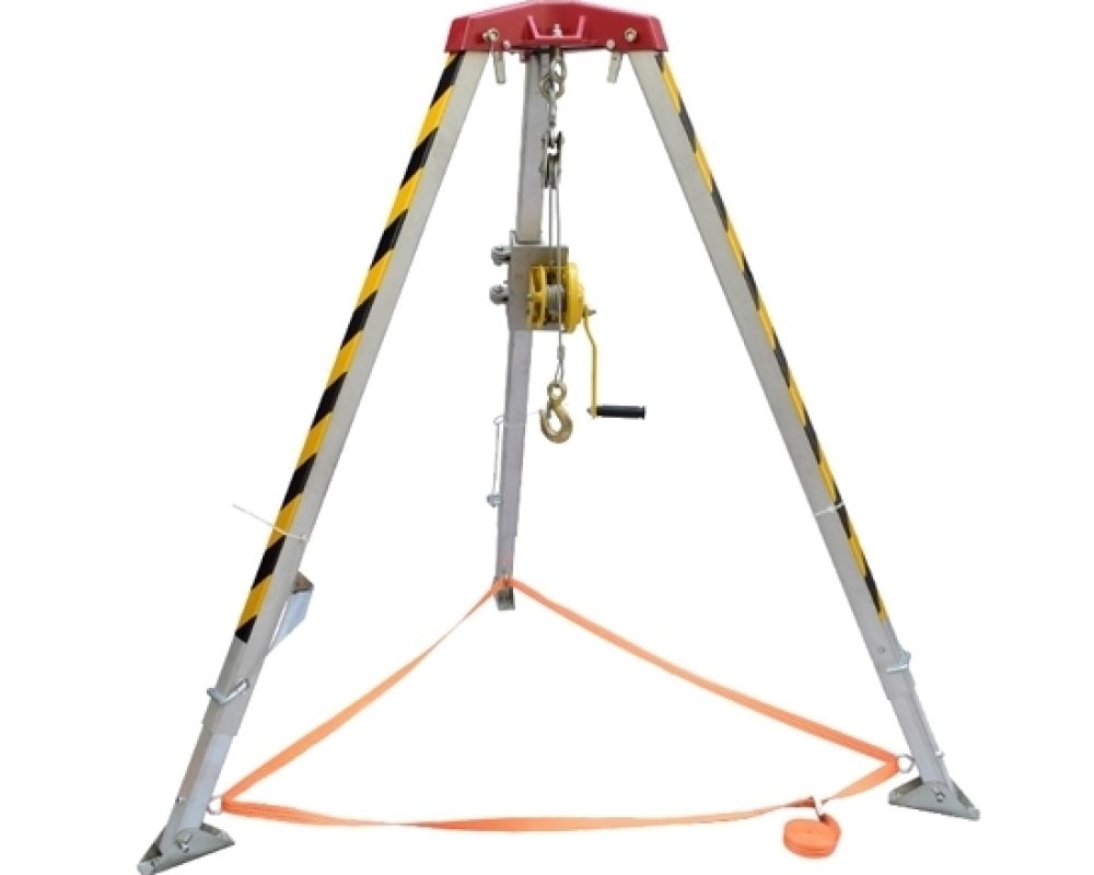 0023847_confined-space-rescue-tripod-with-hand-winch_550